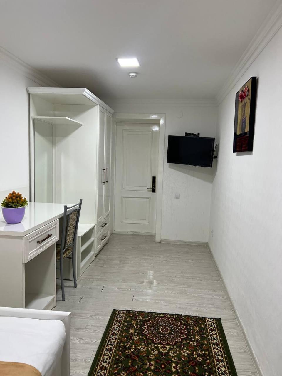 Karakalpak Palace Hotel Nukus Buitenkant foto