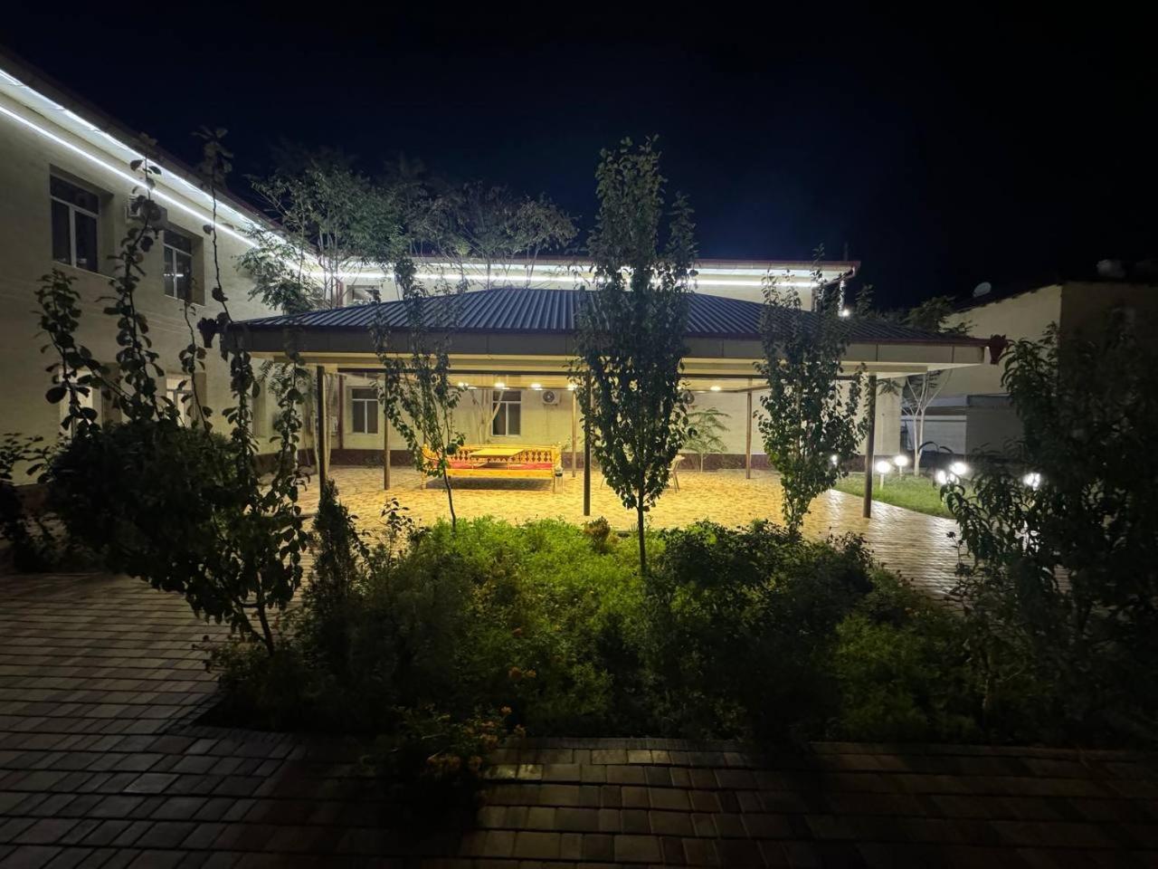 Karakalpak Palace Hotel Nukus Buitenkant foto