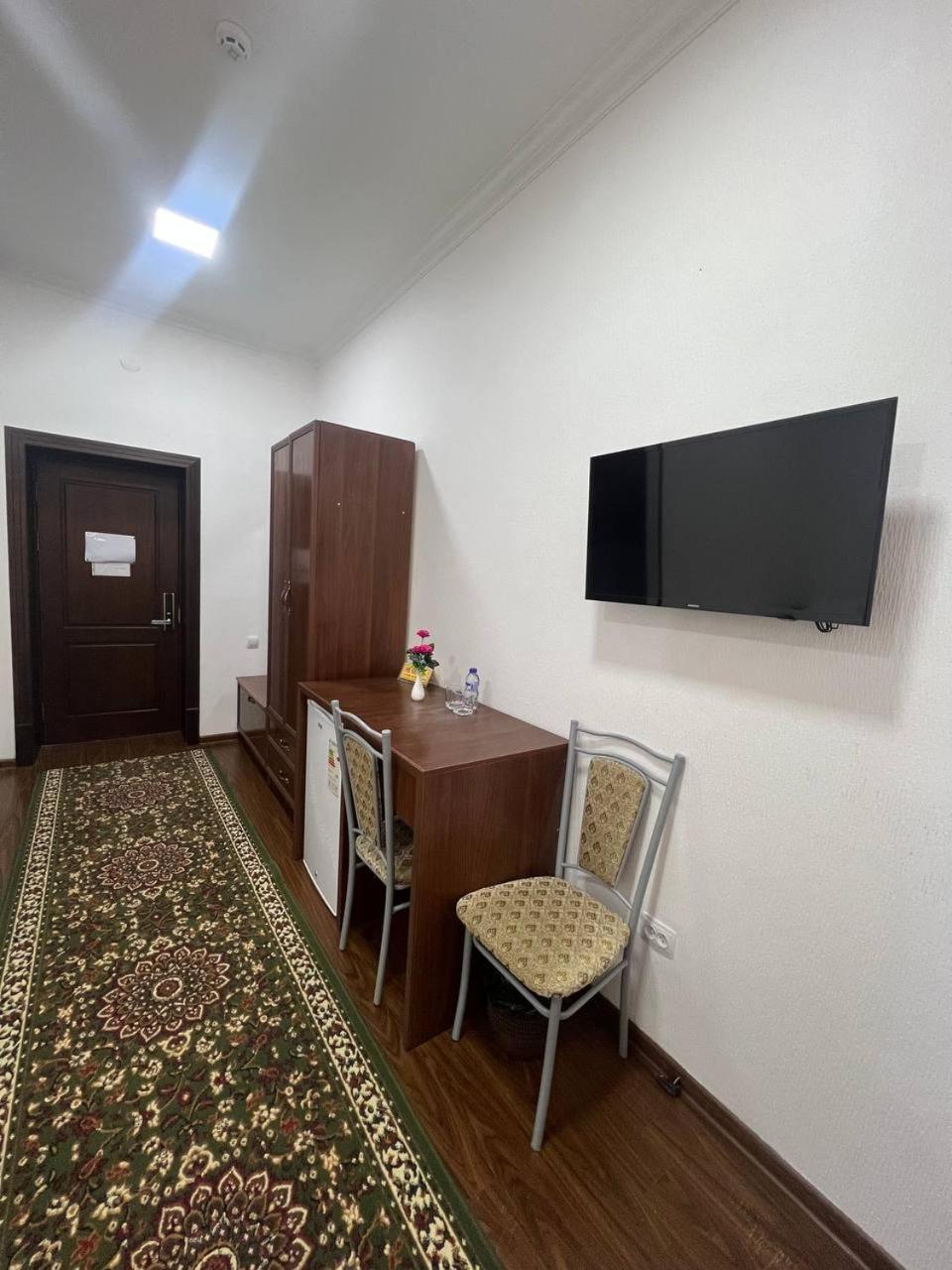Karakalpak Palace Hotel Nukus Buitenkant foto