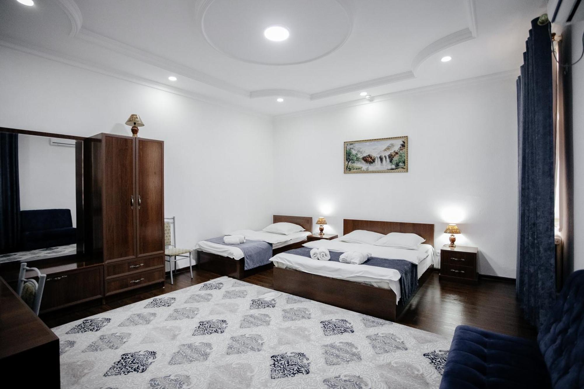 Karakalpak Palace Hotel Nukus Buitenkant foto