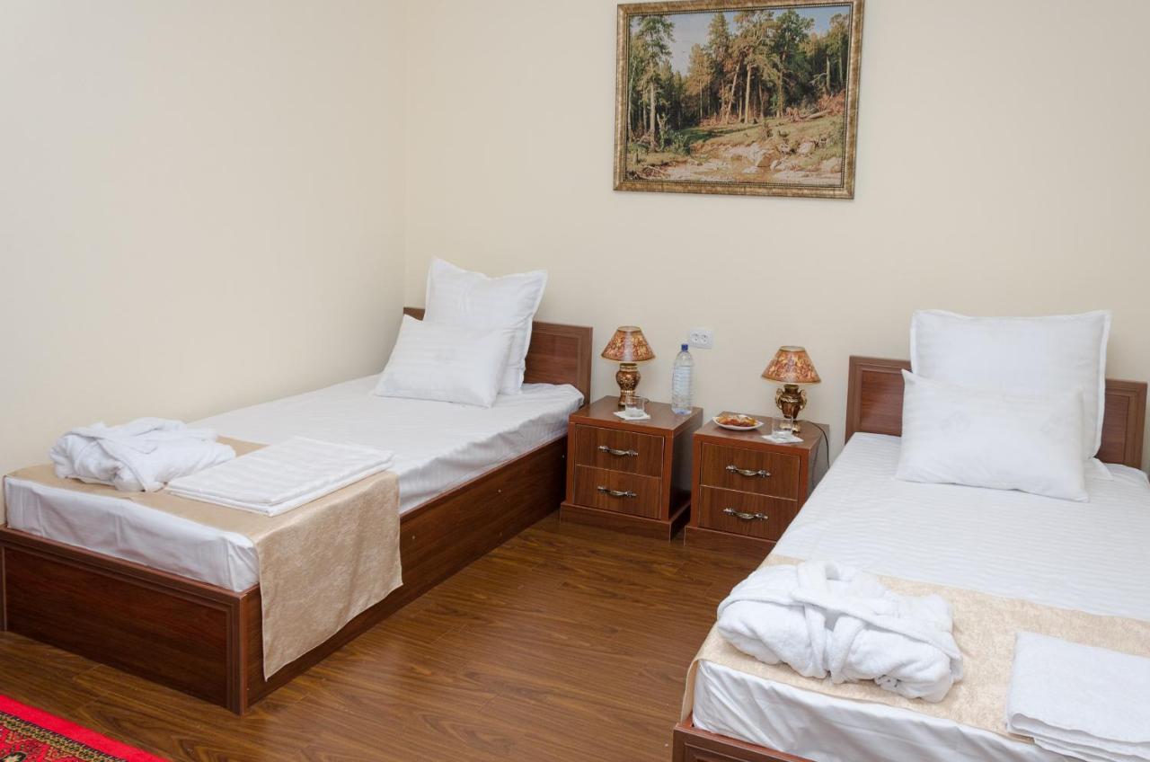 Karakalpak Palace Hotel Nukus Buitenkant foto